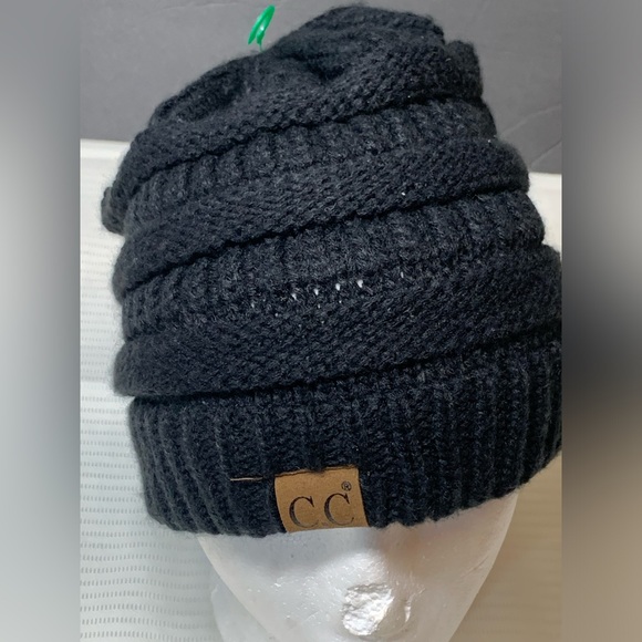 C.C Unisex Chunky Soft Stretch Cable Knit Warm Fuzzy Skully Beanie, Black - Picture 1 of 4